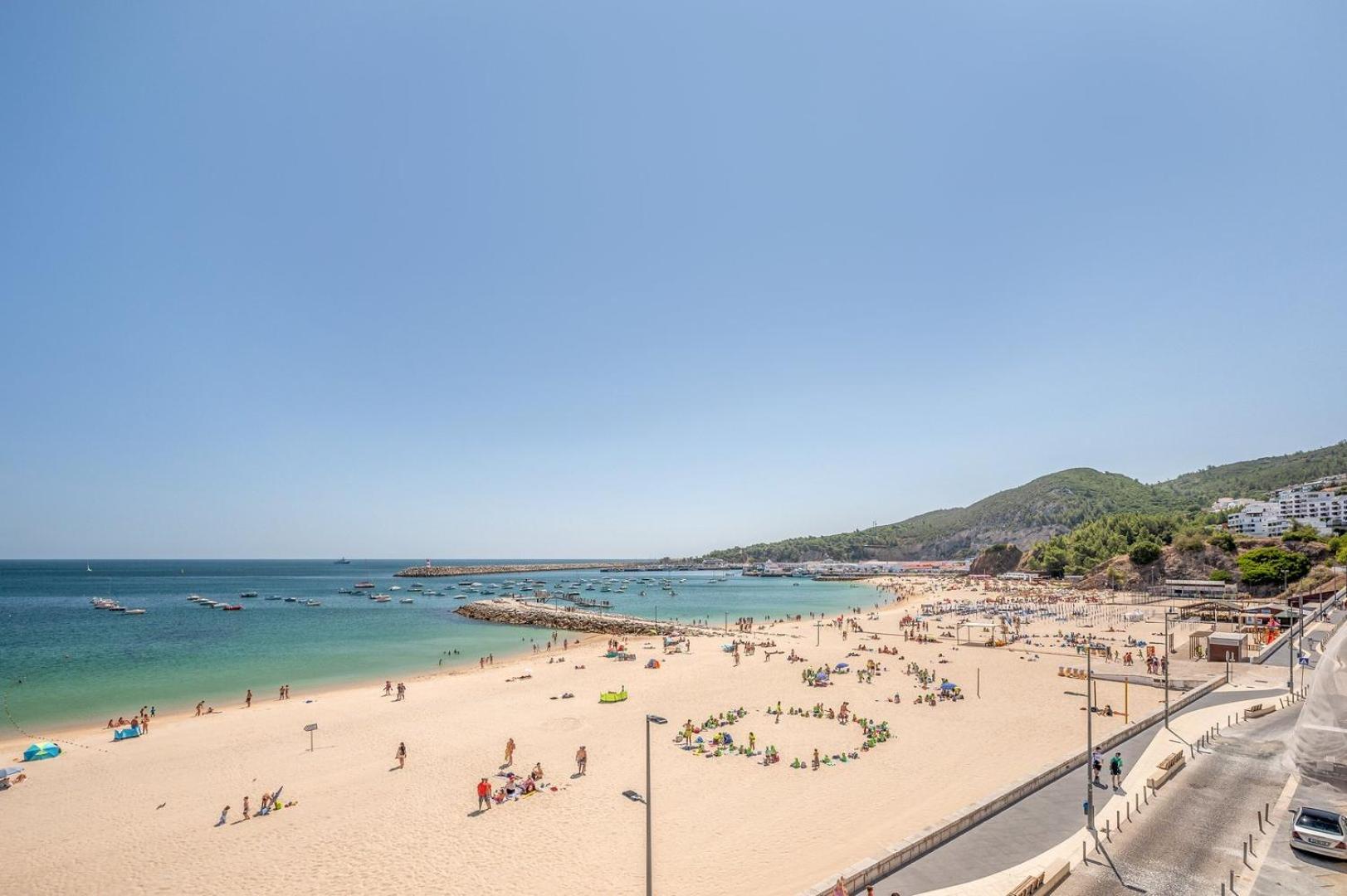 Guestready - Beachfront Naufrago'S Retreat 2 Sesimbra Exterior photo