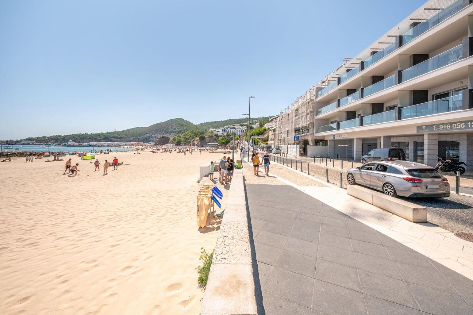Guestready - Beachfront Naufrago'S Retreat 2 Sesimbra Exterior photo